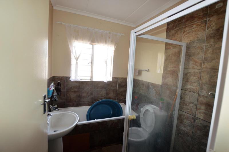 To Let 2 Bedroom Property for Rent in Vaalpark Free State